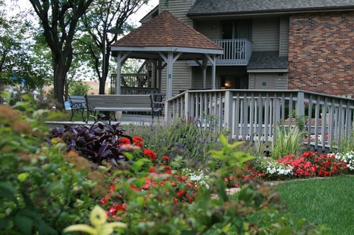 EASTLAND SUITES HOTEL AND CONF