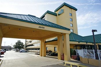 La Quinta Inn & Suites Virginia Beach