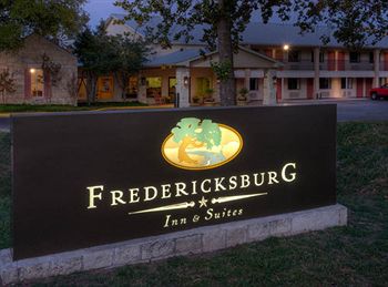 Fredericksburg Inn & Suites