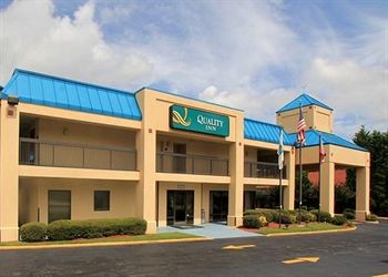 Quality Inn near Six Flags