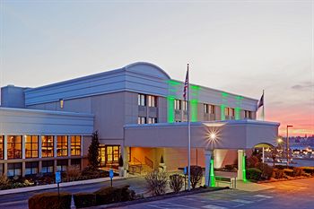 Holiday Inn Harrisburg East – Airport Area