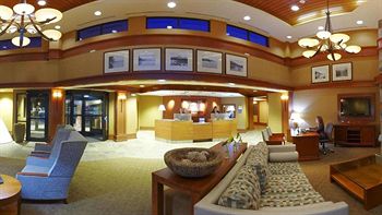 Holiday Inn Lake George Turf