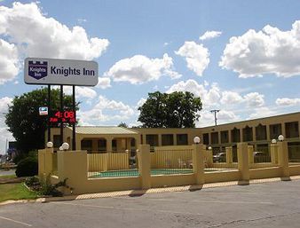 Knights Inn – San Marcos