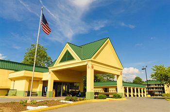 Hotel M & Conference Center