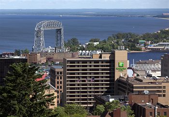 Holiday Inn & Suites Duluth Downtown