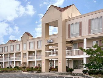 Howard Johnson Romulus, Detroit Metro Airport