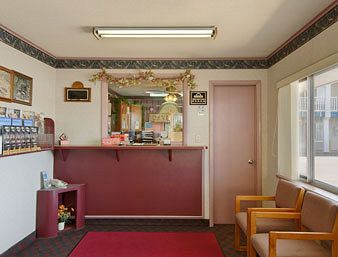 Knights Inn Ottawa