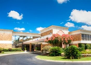 Econo Lodge Inn & Suites