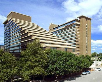 DoubleTree by Hilton Washington DC – Crystal City