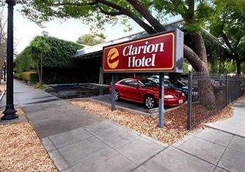 Clarion Hotel Mansion Inn Downtown