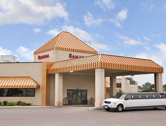 Ramada Sioux Falls Airport Hotel and Suites