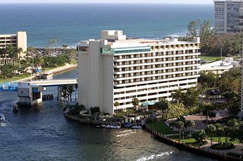 Waterstone Resort & Marina Boca Raton a DoubleTree by Hilton
