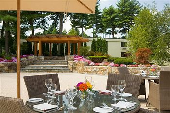 DoubleTree by Hilton Boston – Bedford Glen