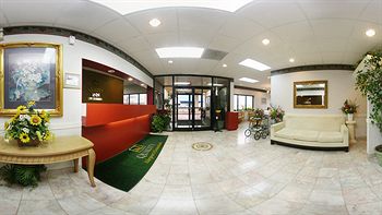 Quality Inn Airport/Graceland