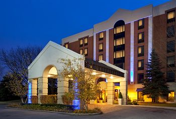 Holiday Inn Express Chicago – Schaumburg