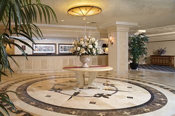 Crowne Plaza St. Paul-Riverfront