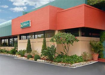 Quality Inn South at The Falls