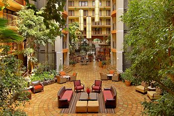 DoubleTree Suites by Hilton Hotel Omaha