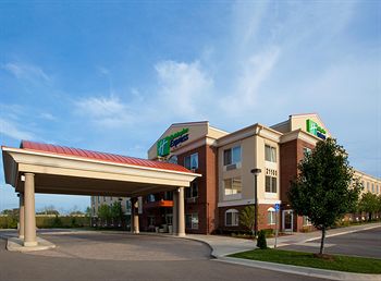 Holiday Inn Express Hotel & Suites Detroit-Farmington Hills