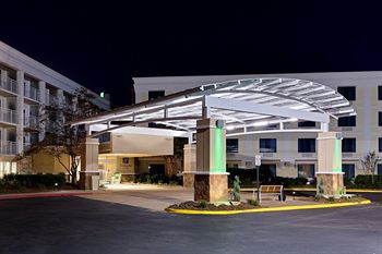 Holiday Inn Hotel & Suites Atlanta Airport-North