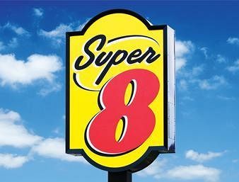 Super 8 Hutchinson