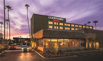 Courtyard by Marriott Los Angeles Woodland Hills