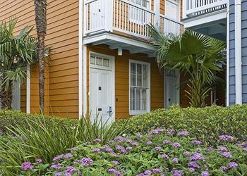 Maison St. Charles Quality Inn & Suites