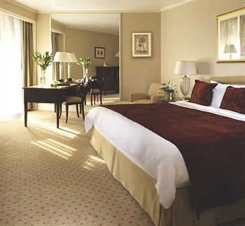 Radisson Blu Hotel, Dubai Deira Creek