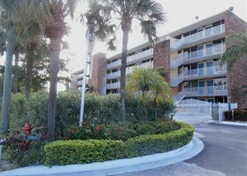 Quality Inn Airport & Cruiseport North