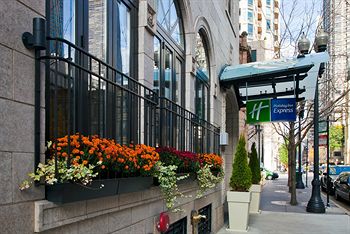 Holiday Inn Express Chicago-Magnificent Mile