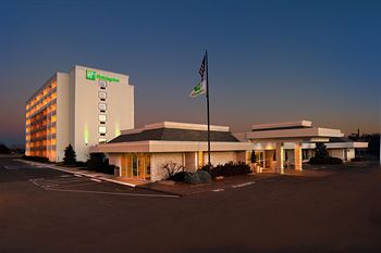 Holiday Inn St. Louis – Forest Park/Hampton Ave.