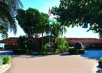 Quality Inn & Suites Golf Resort