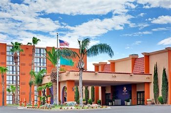 Holiday Inn Hotel & Suites Tucson Airport-North