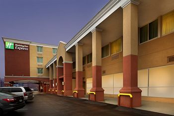 Holiday Inn Express Baltimore At The Stadiums