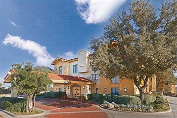 La Quinta Inn San Antonio I-35 North at Toepperwein