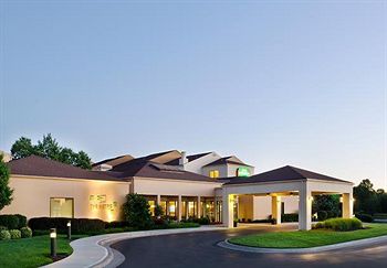 Courtyard by Marriott Overland Park