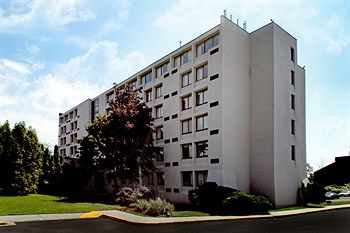 Stratford Hotel & Conference Center