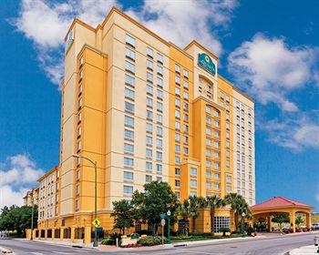 La Quinta Inn & Suites San Antonio Riverwalk
