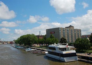 Clarion Hotel Green Bay