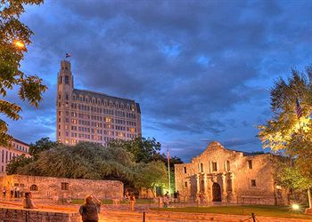 The Emily Morgan San Antonio – a DoubleTree by Hilton Hotel