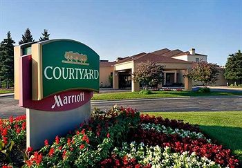 Courtyard Chicago Waukegan Gurnee
