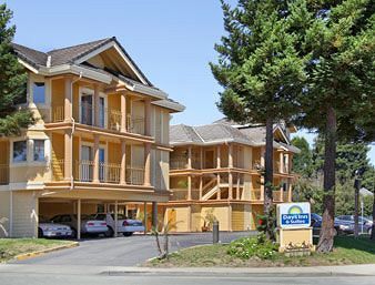 Days Inn and Suites Santa Cruz