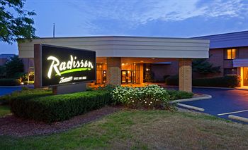 Radisson Hotel Milwaukee North Shore