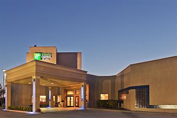 Holiday Inn Express Hotel & Suites Plano East