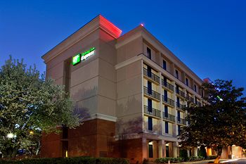 Holiday Inn Express Atlanta Airport – College Park