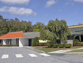 Howard Johnson Hotel – Middletown