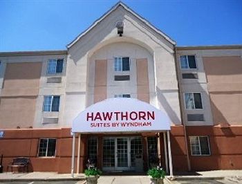 Hawthorn Suites by Wyndham Omaha / Old Mill