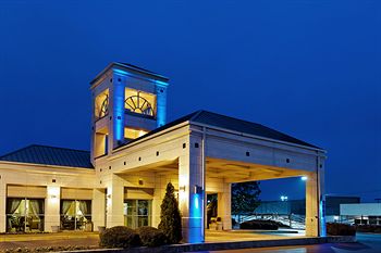 Holiday Inn Express & Suites Huntsville – University Drive