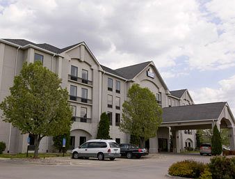 Days Inn Suites Cedar Rapids