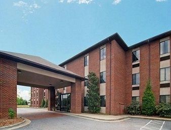 Days Inn & Suites Hickory